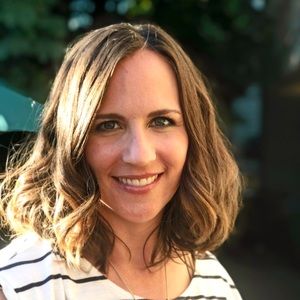 Meet your Posher, Rayna